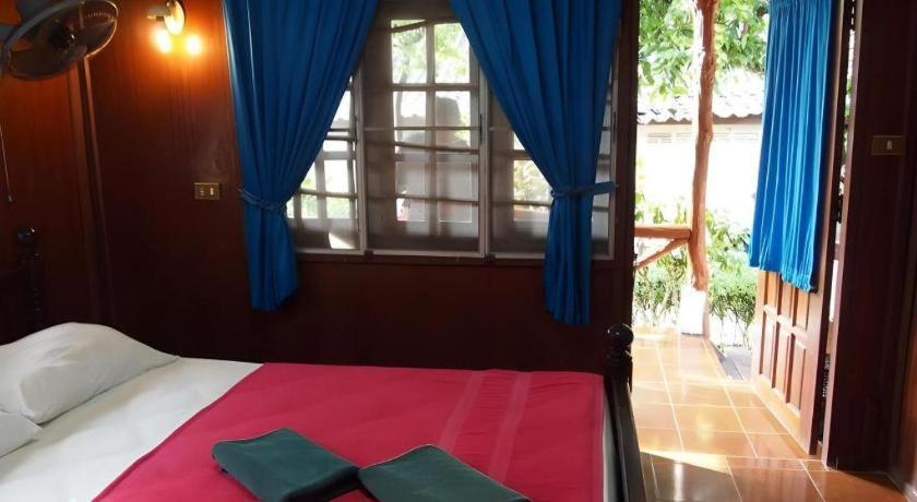 Palm Point Village Hotel