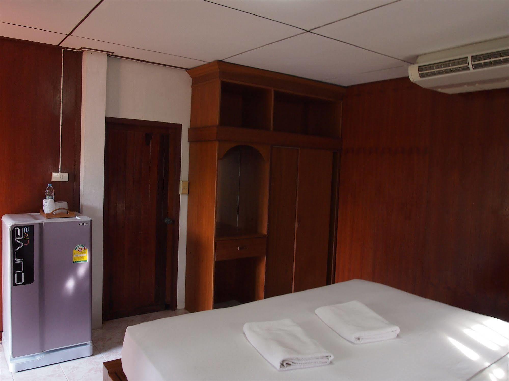 Hotel Palm Point Village Mae Nam