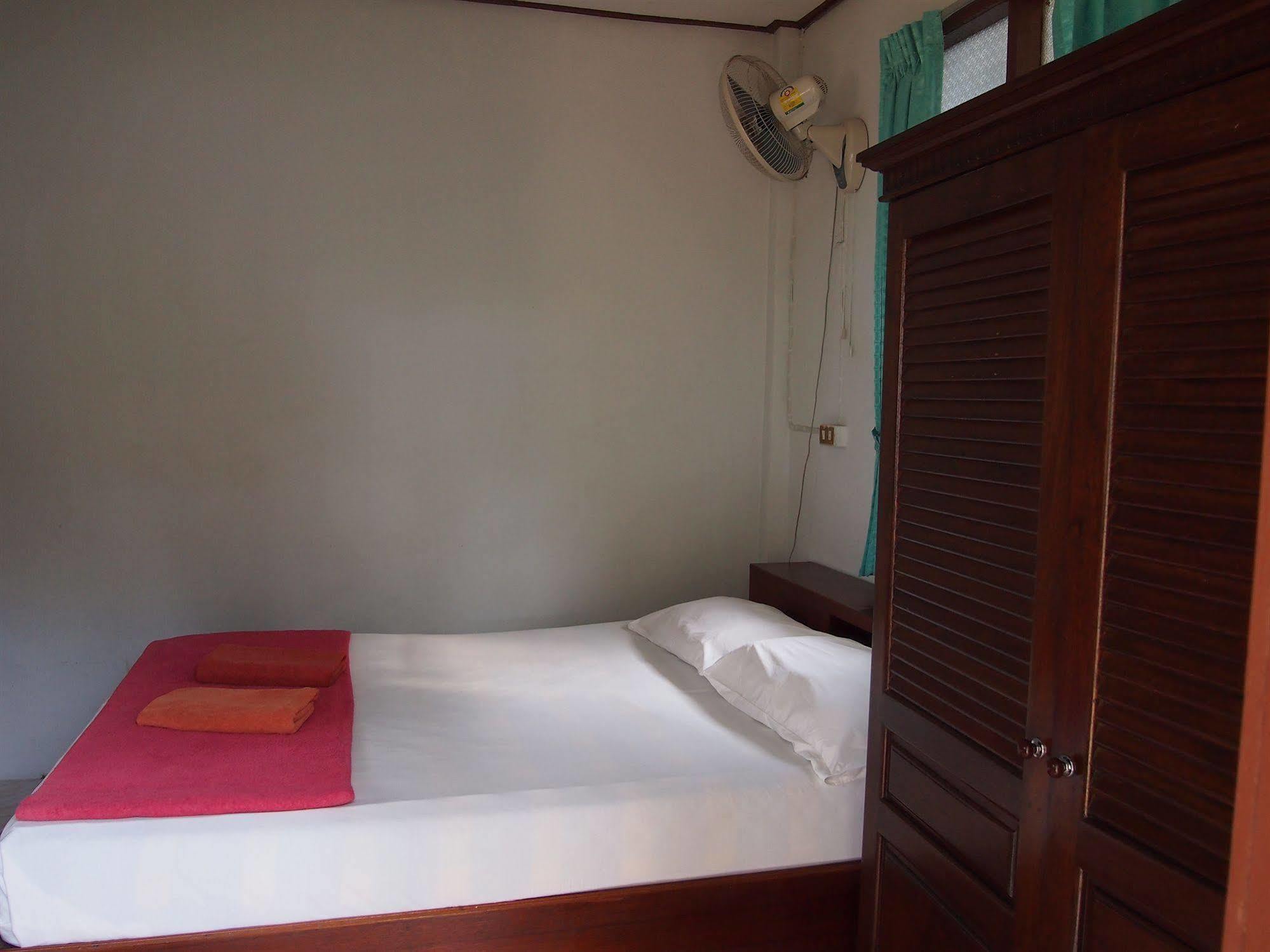 Palm Point Village Hotel Mae Nam