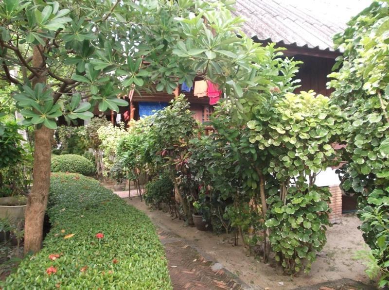 Palm Point Village Hotell 2*