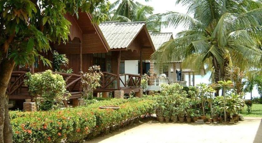 Hotell Palm Point Village 2*